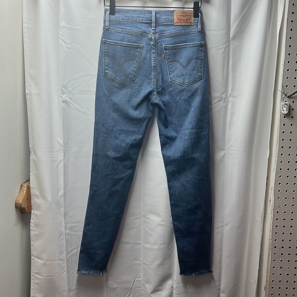 - Levi’s Light Wash 724 High Rise Straight Crop Jeans- 25 - Picture 5 of 5